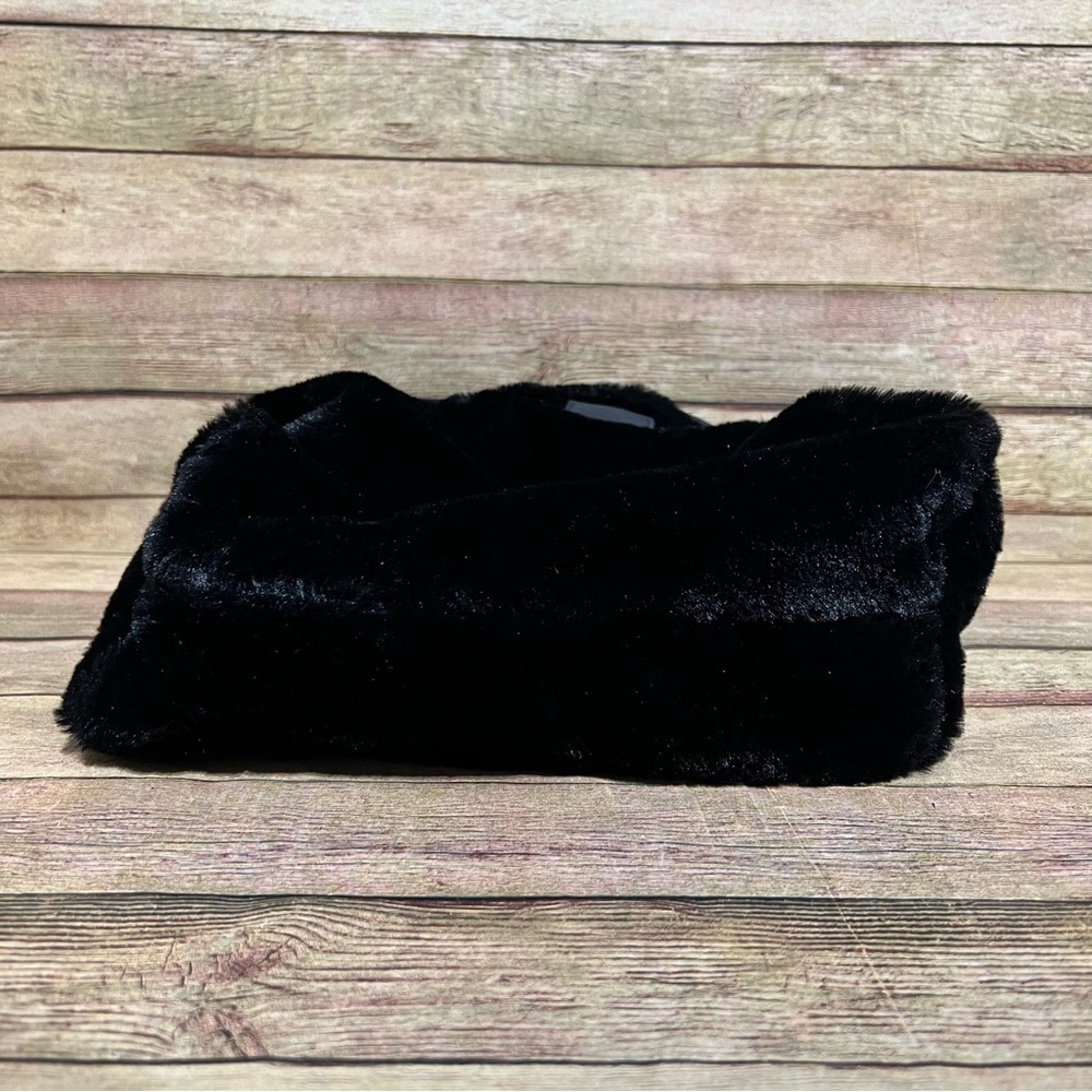 Barts Fuzzy Bucket Bag - Picture 7 of 9